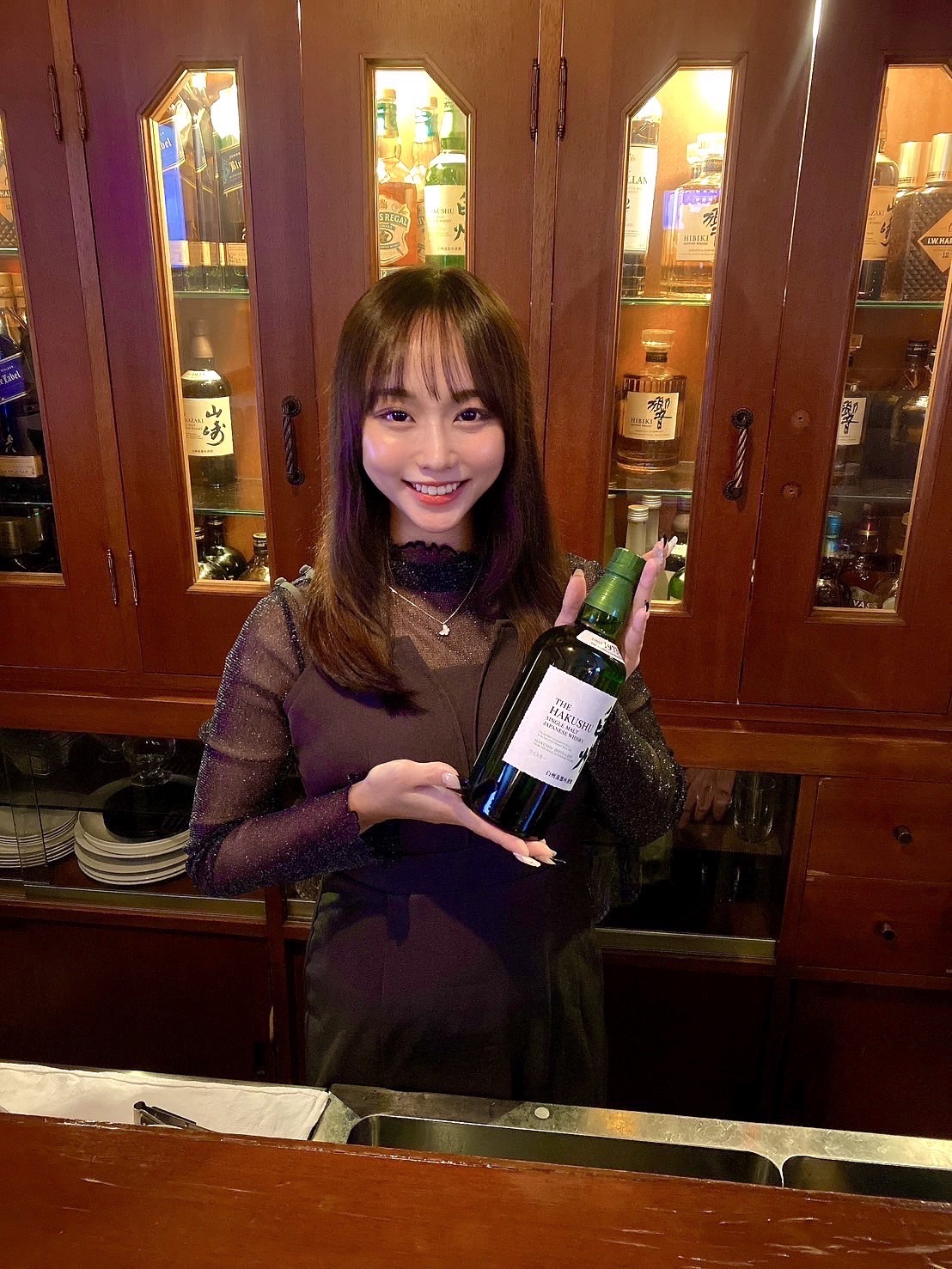スナックの美人ママ Club Palmo 銀座-銀座-銀座スナック「Club Palmo(パルモ)」｜美人ママと楽しむ90分飲み放題プラン6,000円！ | スナックマップ